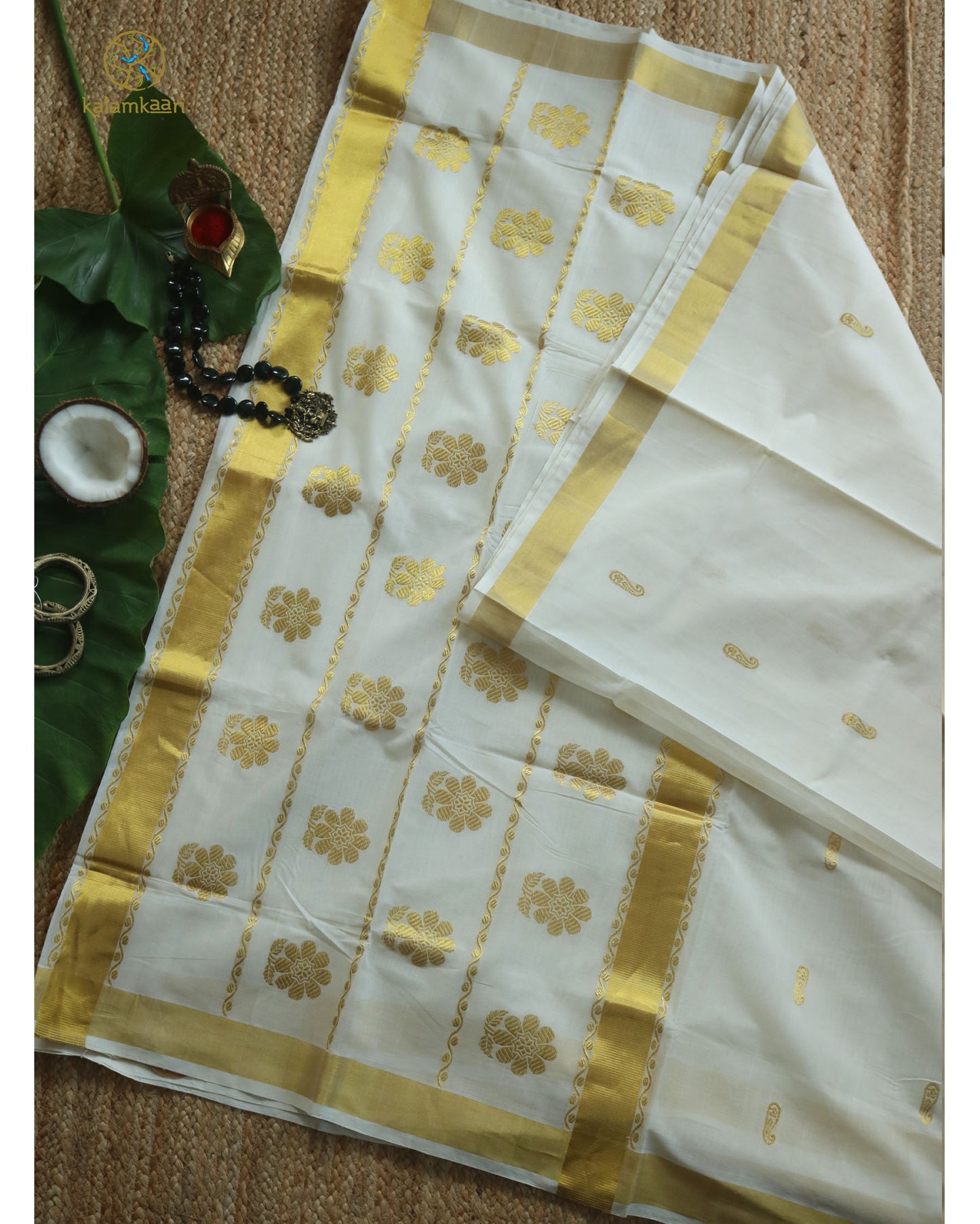 FLOWER JACQUARD COTTON KASAVU SAREE