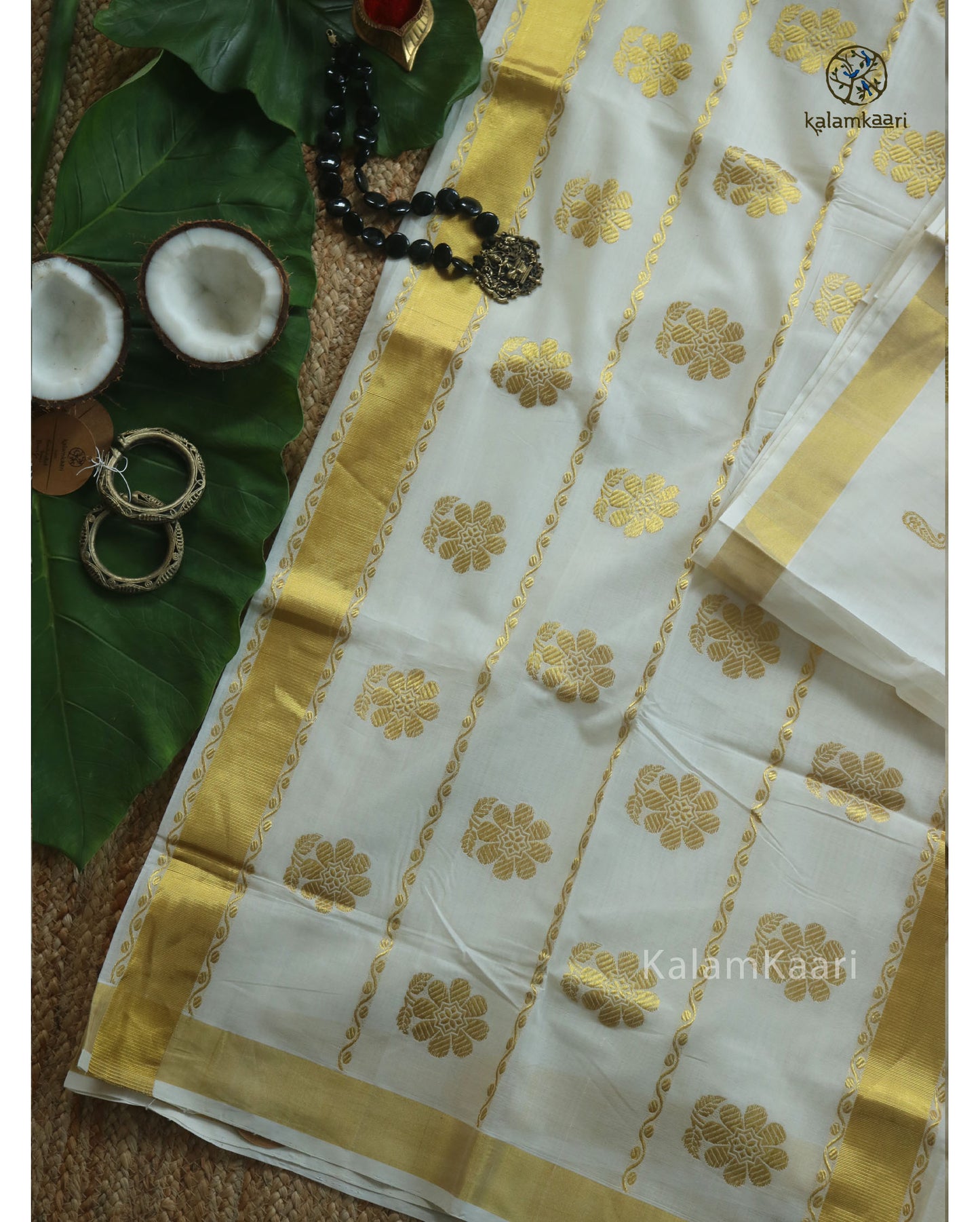 FLOWER JACQUARD COTTON KASAVU SAREE