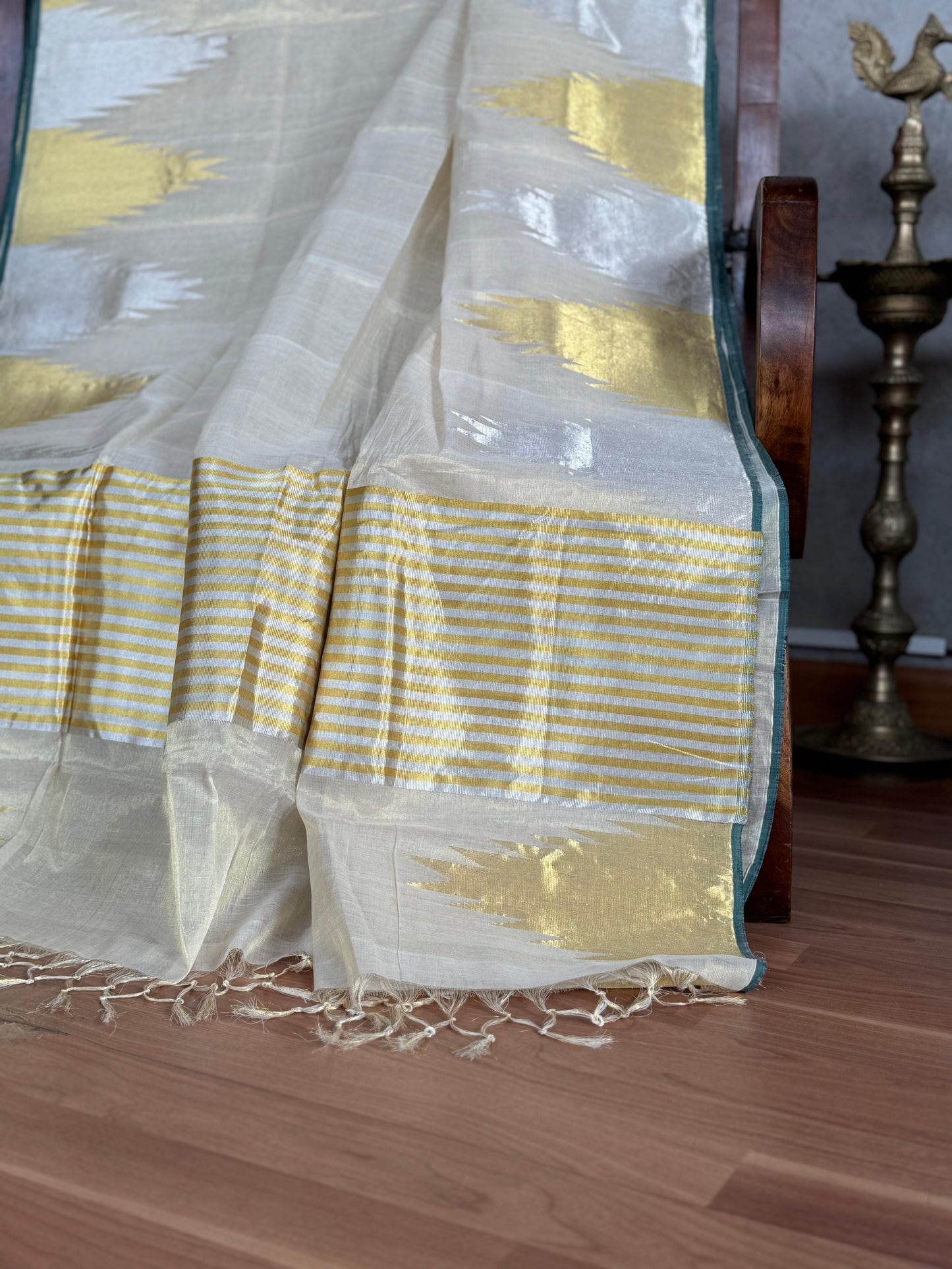 Gold and silver Temple kasavu saree (Kaithari Onam)