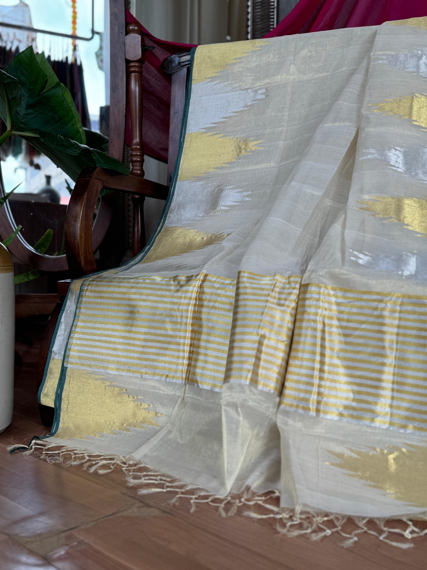 Gold and silver Temple kasavu saree (Kaithari Onam)