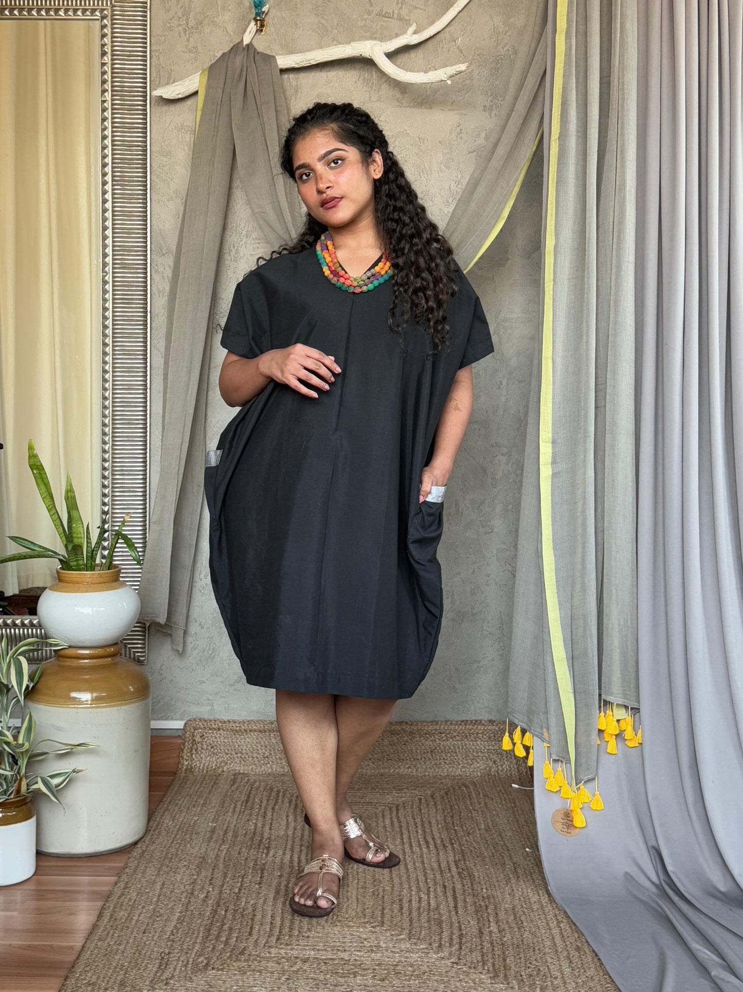 BLACK COCOON FIT MUNDU DRESS