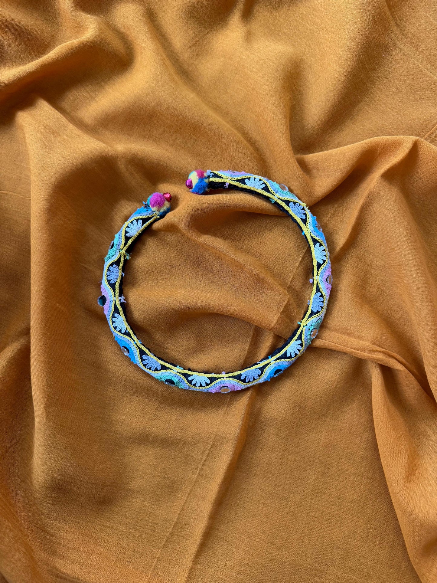 KUTCH EMBROIDERED HASLI