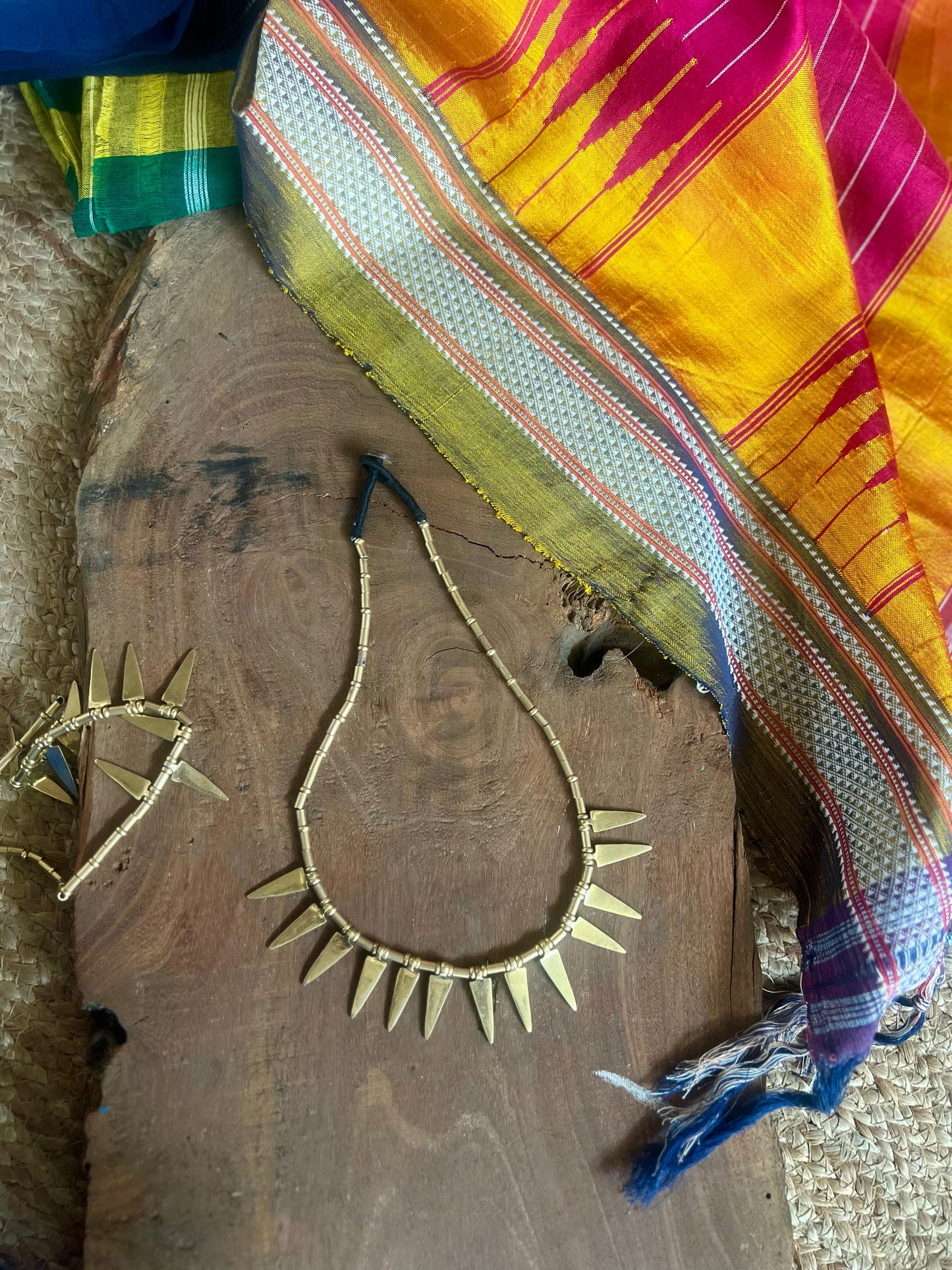 MULLAMOTTU NECK PIECE