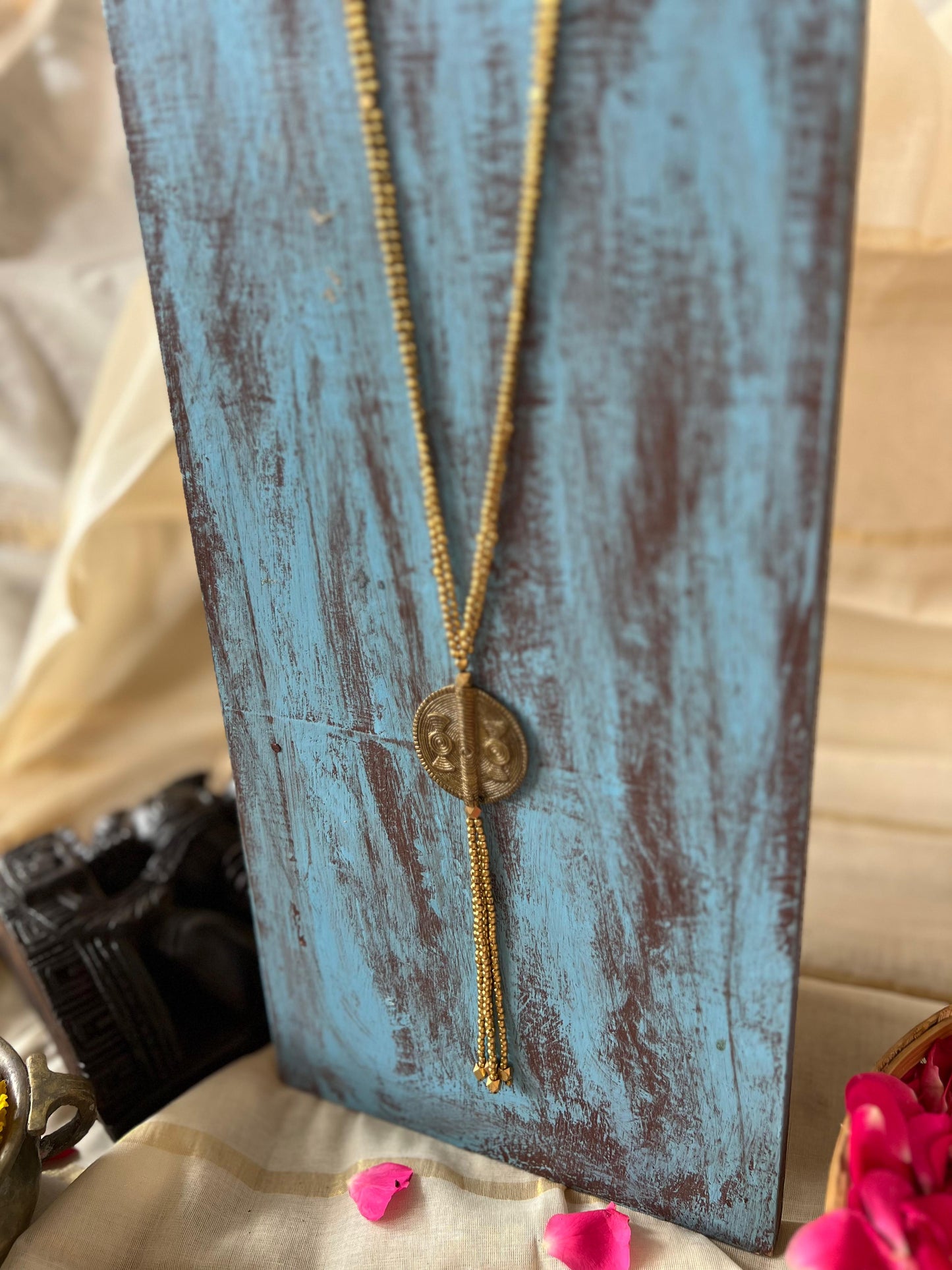 GOLD LONG BEAD NECK PIECE WITH ROUND PENDENT