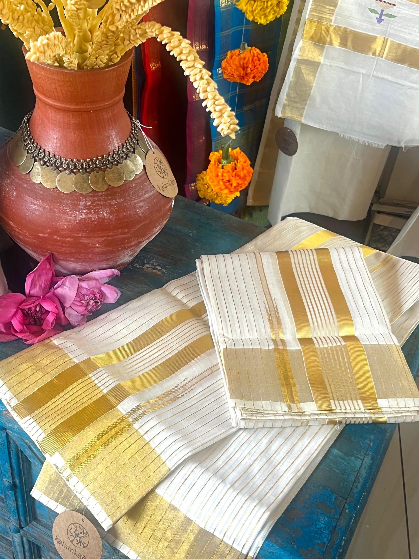 Swarnarekha Set Mund – Kuthampully Handloom