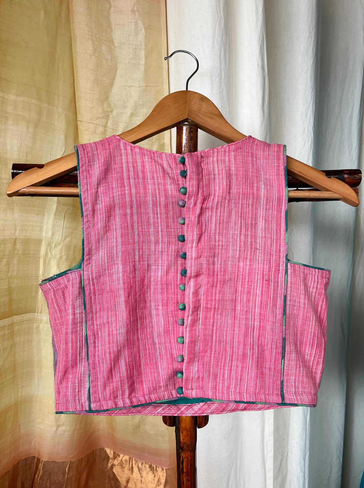T BACK BLOUSE