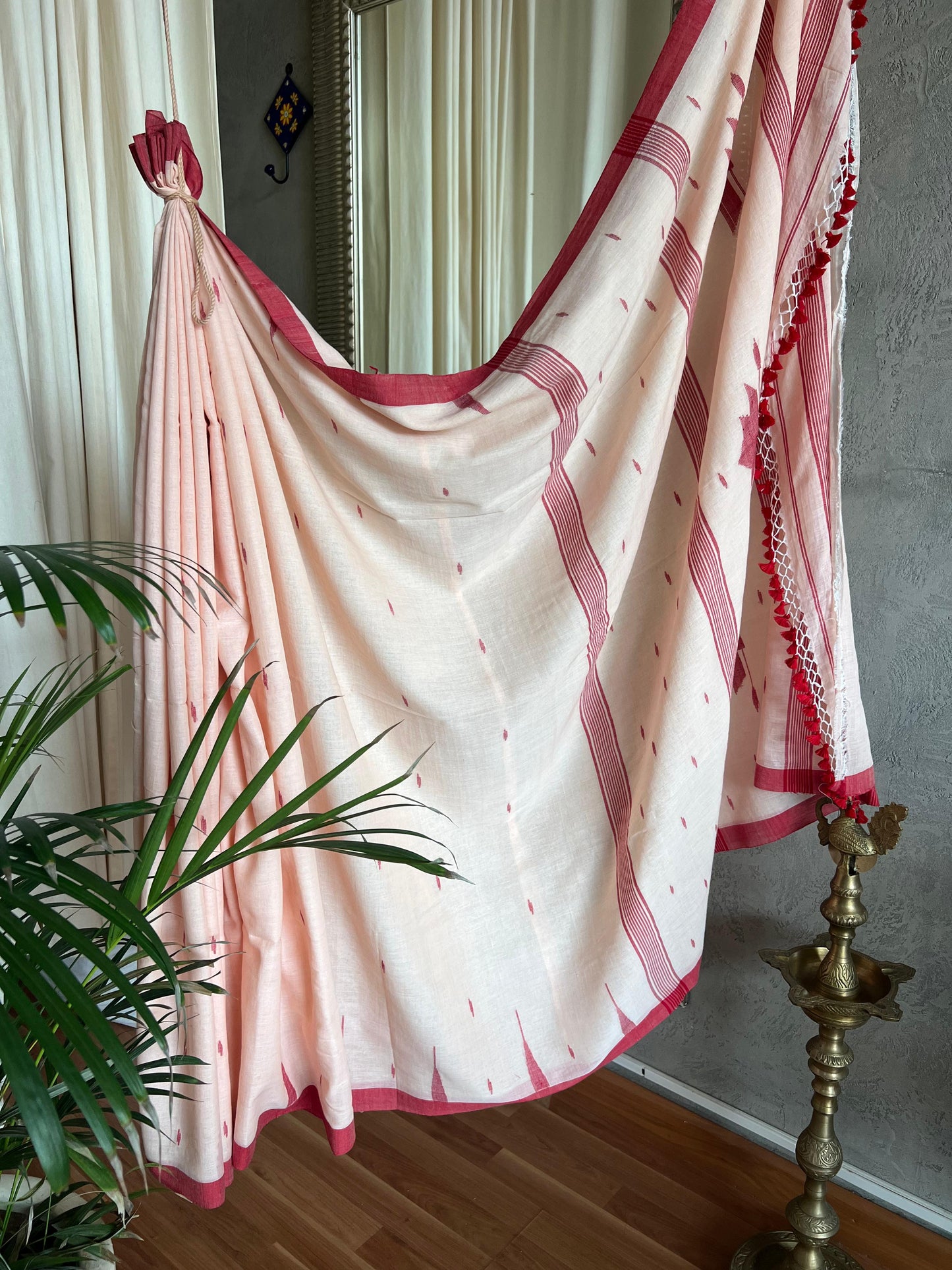 Bengal jamdani Saree _white