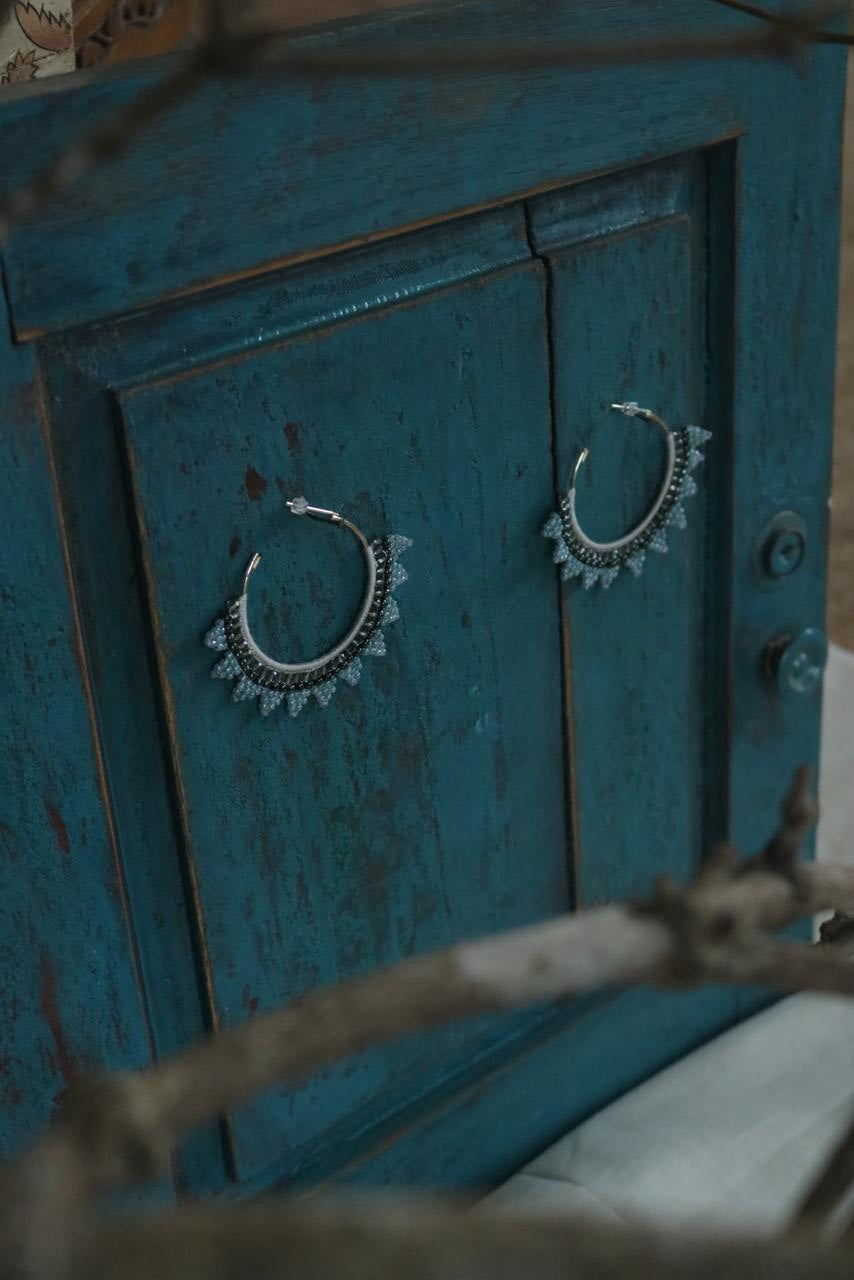 HANDMADE LOOP EARING