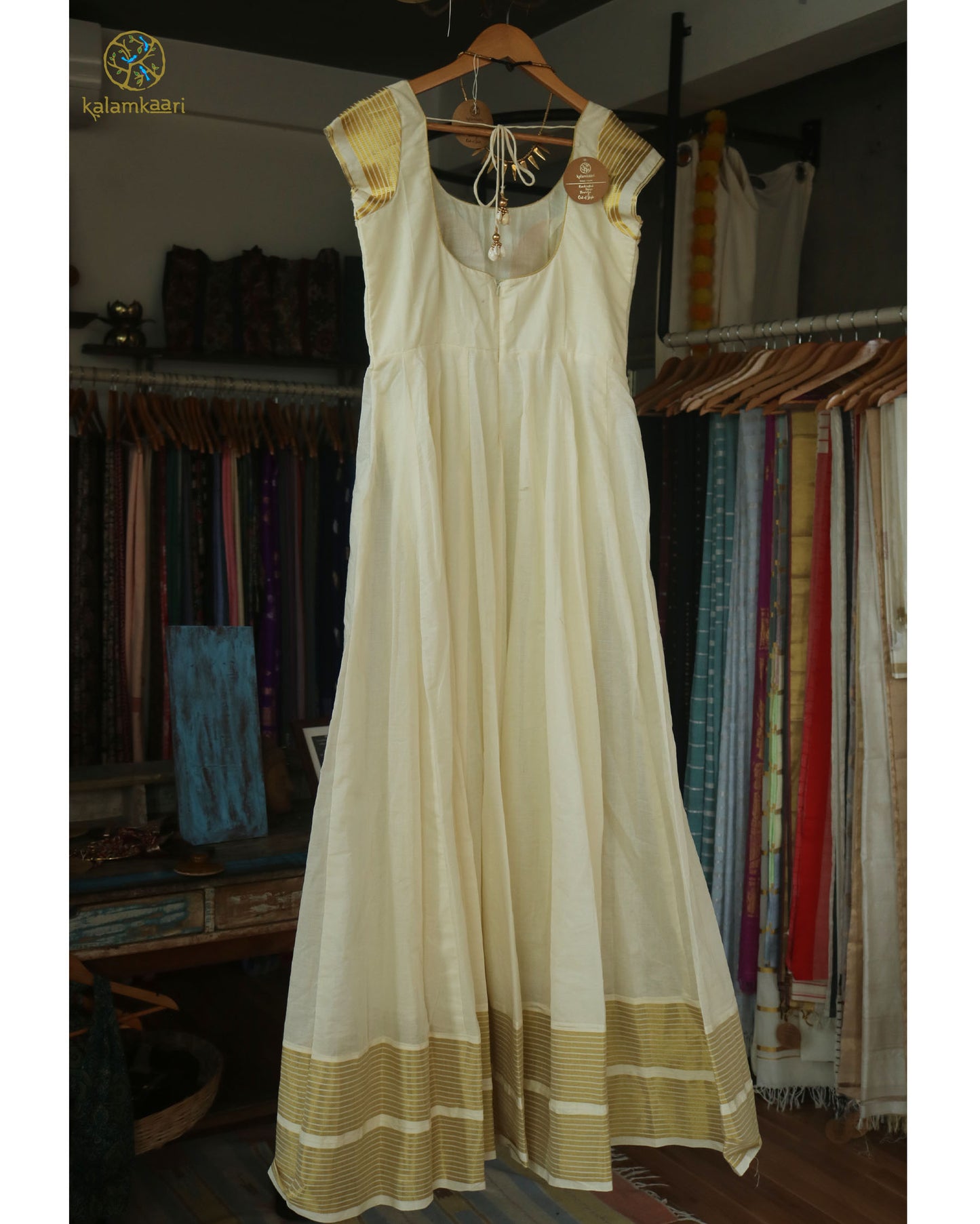 Kasavu Anarkali