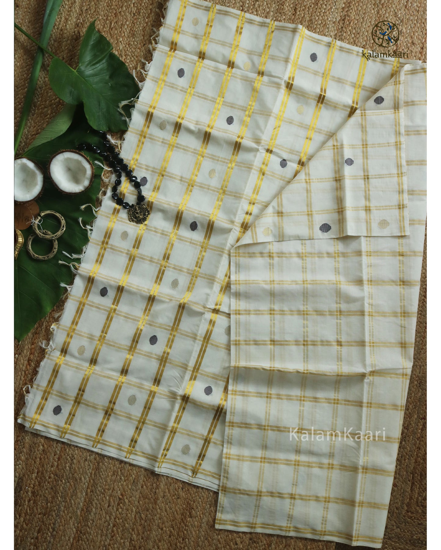 BIG CHECKS HAND BUTTA KASAVU SAREE