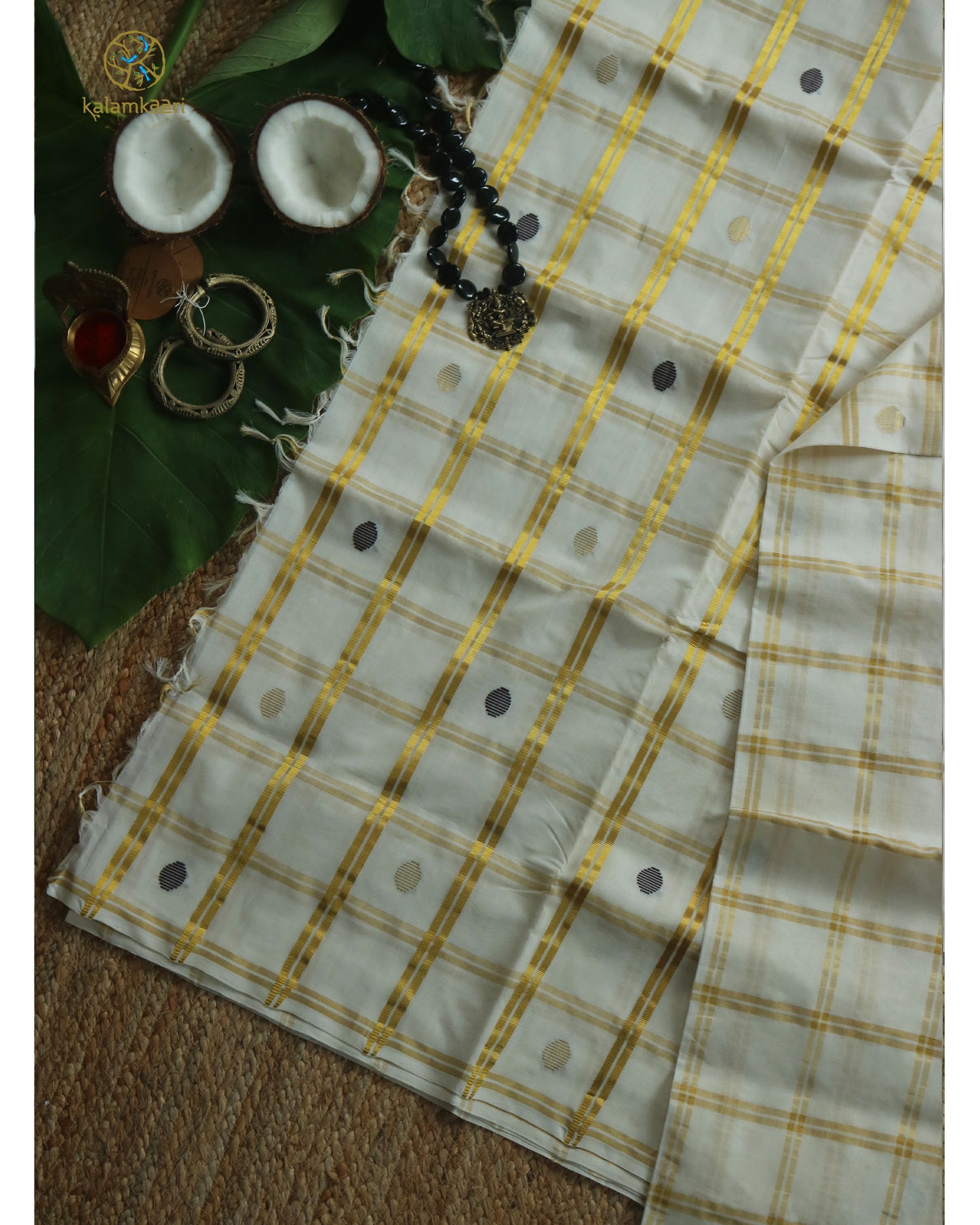 BIG CHECKS HAND BUTTA KASAVU SAREE