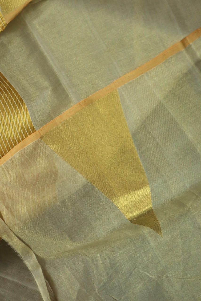 Komma Border Tissue Kasavu saree