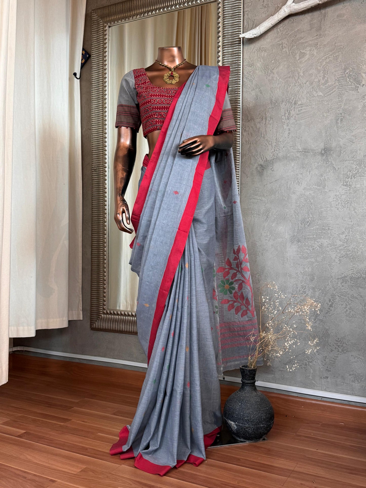 ASH JAMDANI SAREE WITH RED BORDER