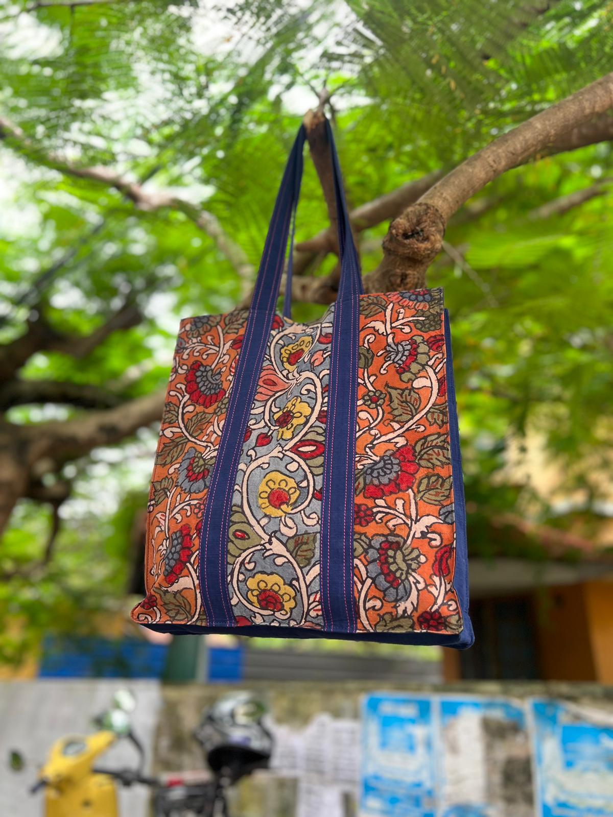 KALAMKAARI TOTE BAG