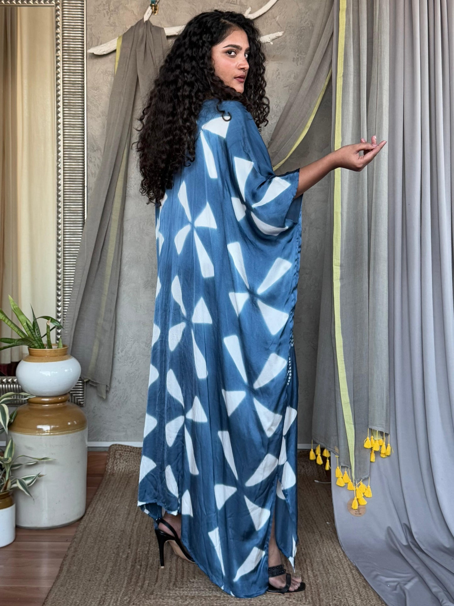 BLUE SHIBORI KAFTAN