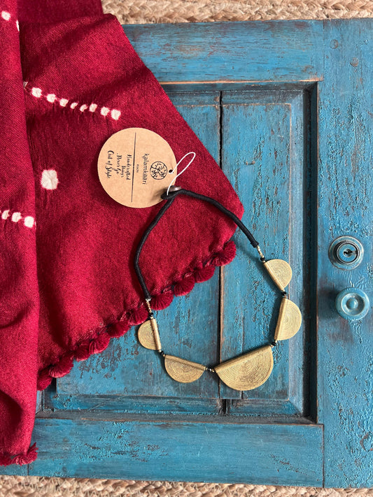 BRASS HALF CIRCLE CHOKER