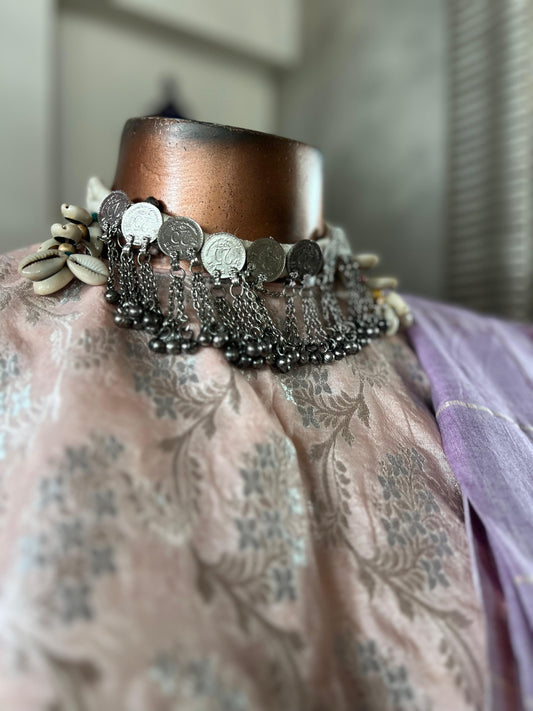 25 PAISE CHOCKER WHITE THREAD