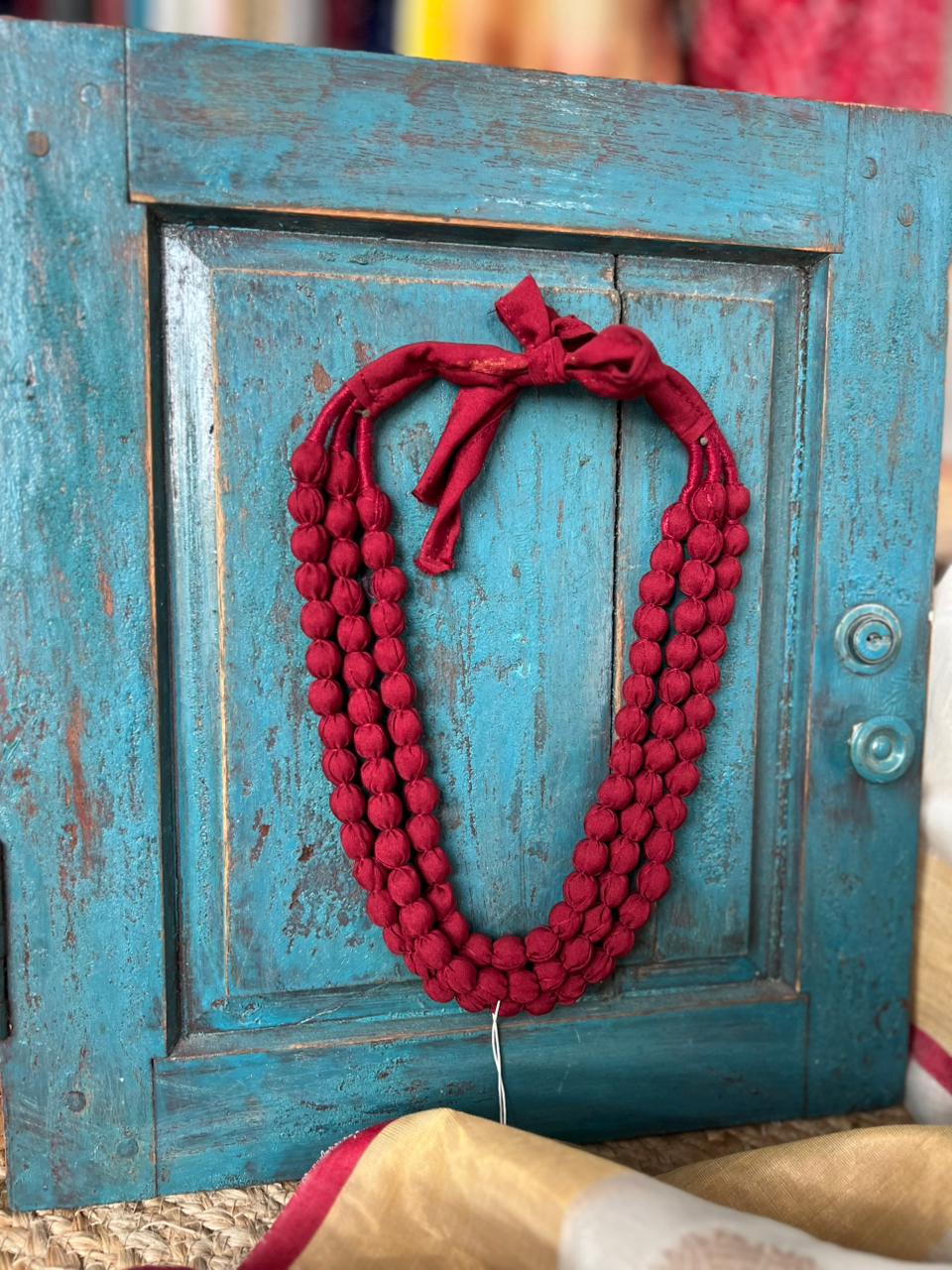 3 LAYER THREAD BEAD NECKPIECE_ MAROON