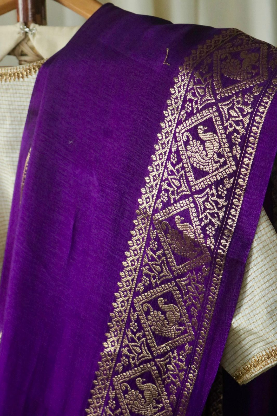 DOLA SILK HAND DYED SAREE_purple