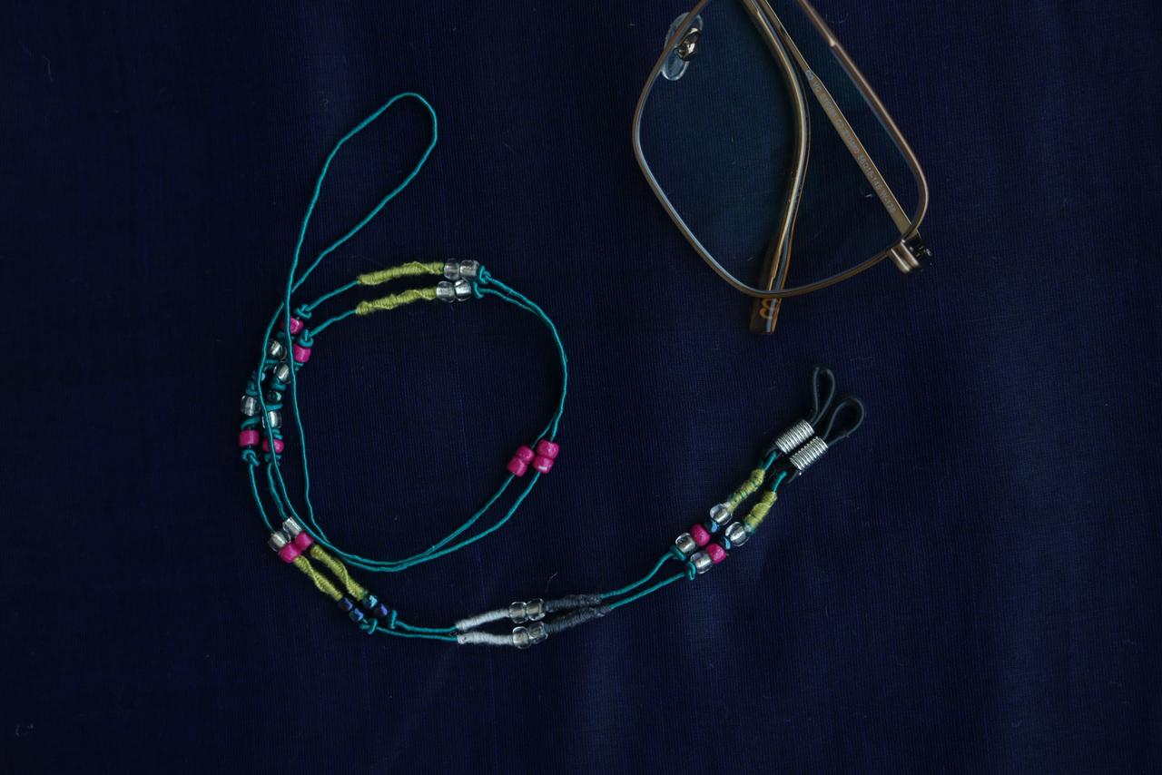 SPECTACLE STRING