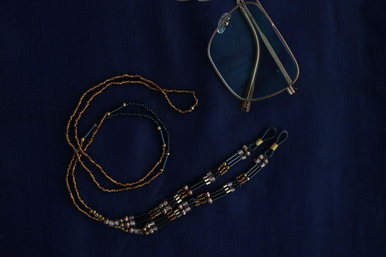 SPECTACLE STRING