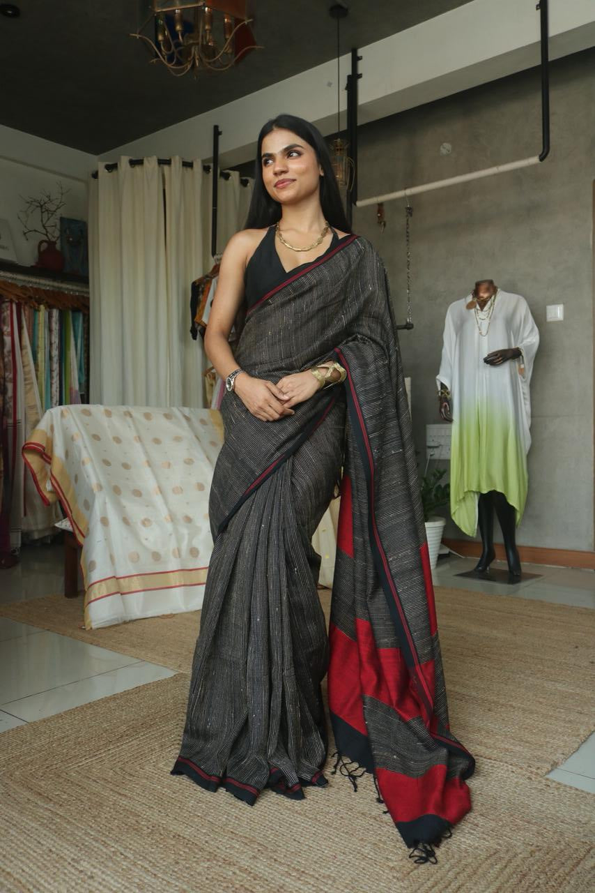 BLACK WITH GICHA WEAVING RED PALLU SAREE