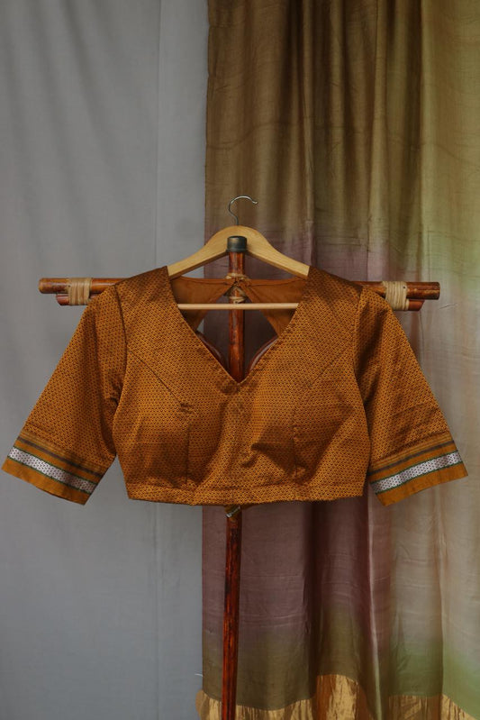 khun blouse