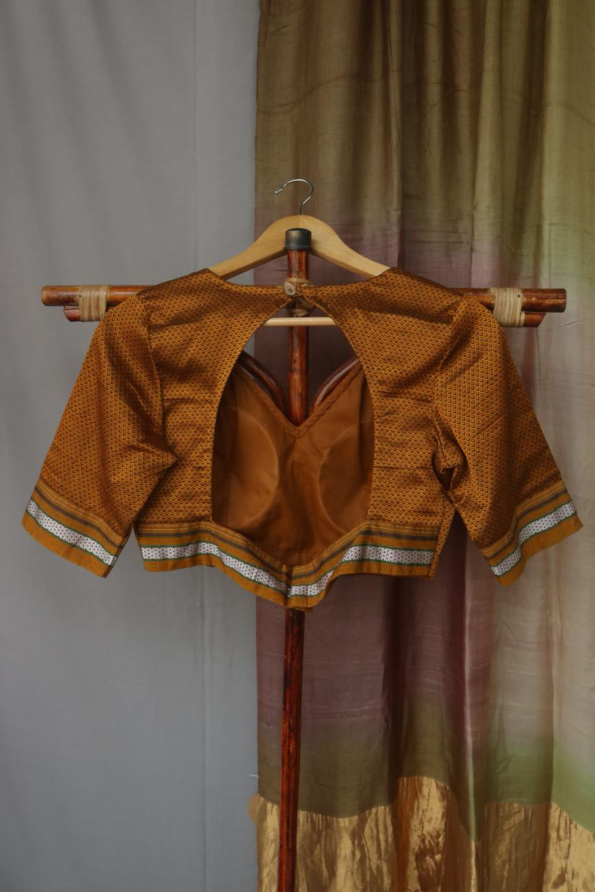 khun blouse