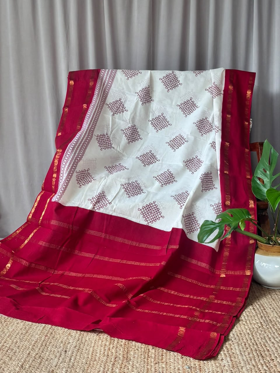 KOLAM PRINTED RUDRAKSHA BORDER COTTON SAREE MAROON