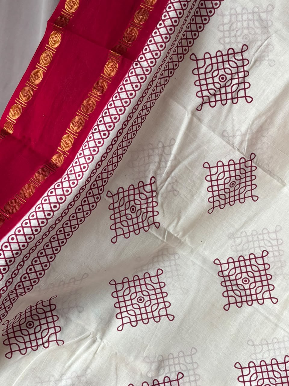 KOLAM PRINTED RUDRAKSHA BORDER COTTON SAREE MAROON