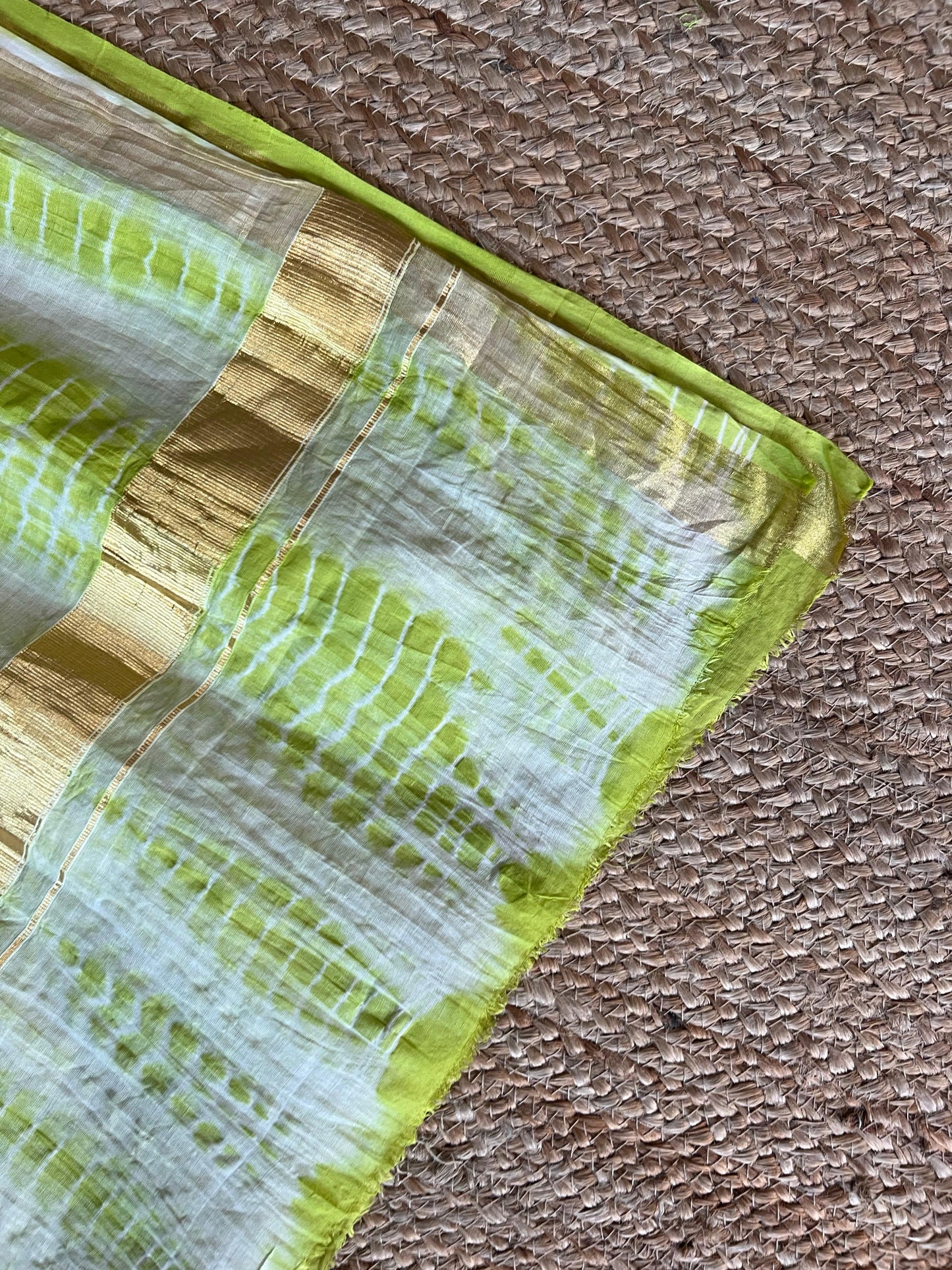 TIE-DYED SAREE WITH KASAV PALLU