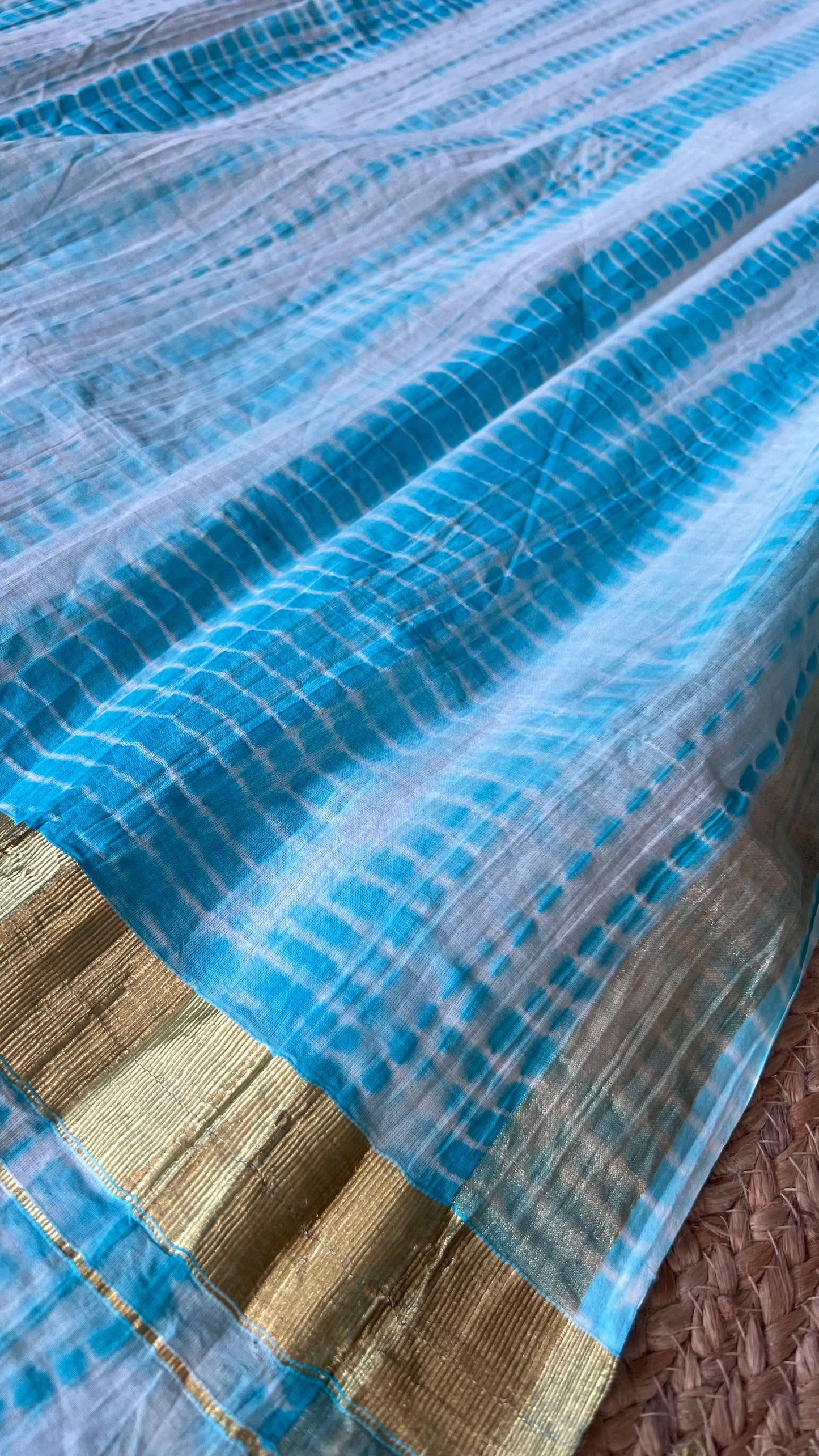 TIE-DYED SAREE WITH KASAV PALLU