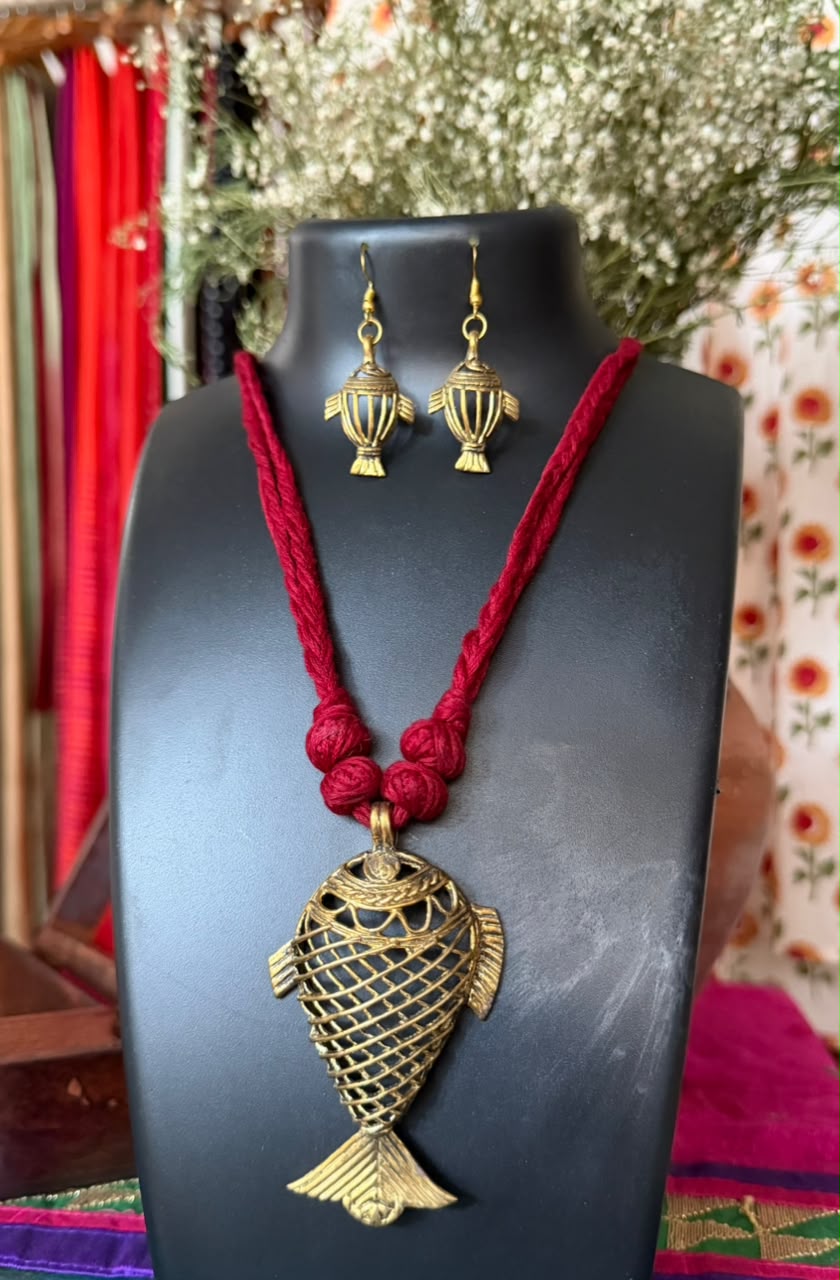 DHOKRA FISH PENDENT AND EARRINGS