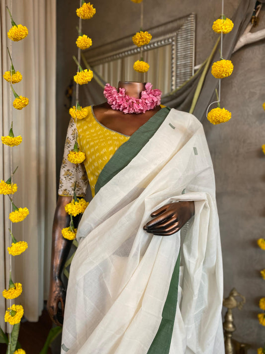 GREEN AND GOLDEN KARA WITH RECTANGULAR BUTTAS KASAVU SAREE