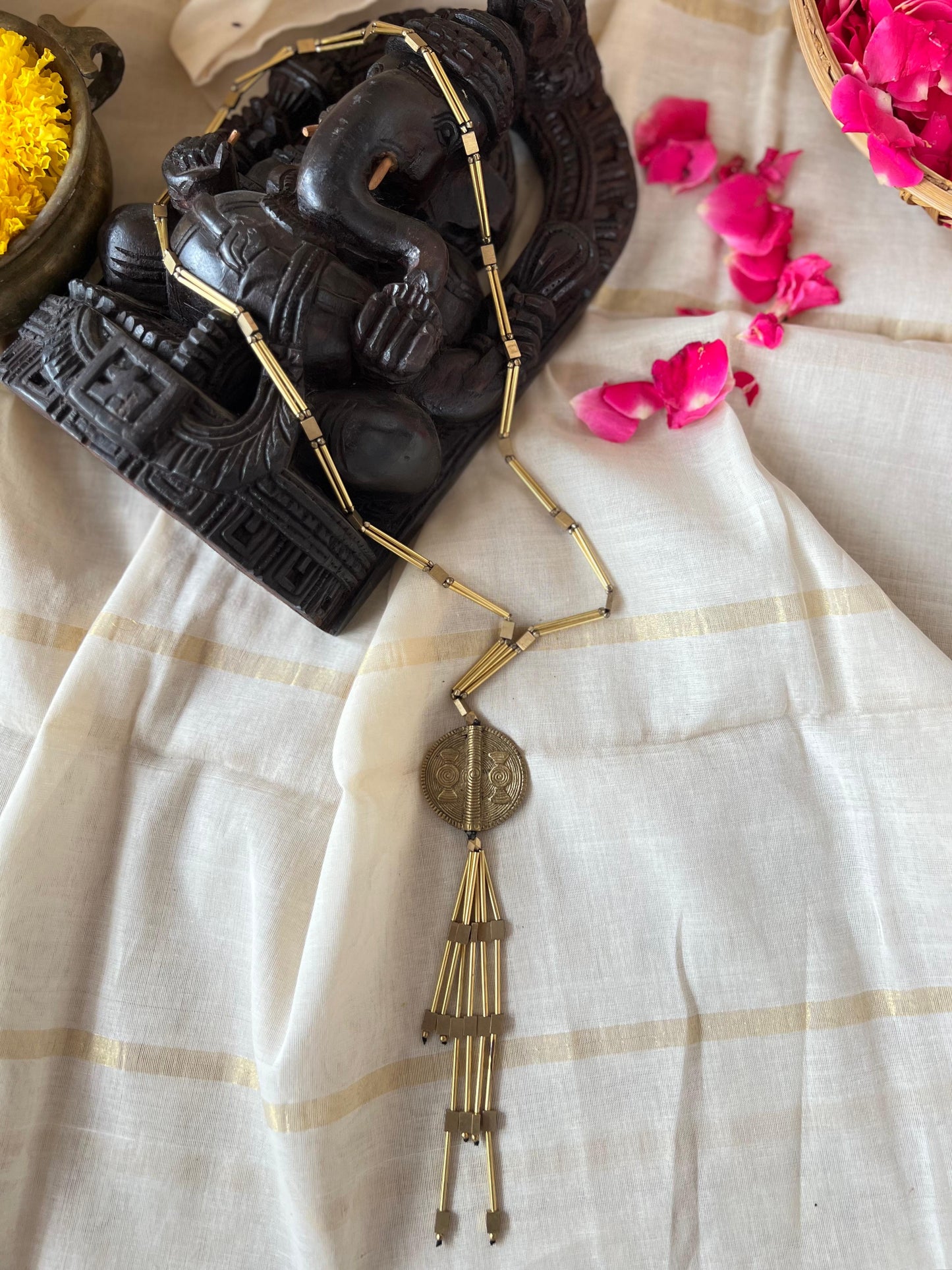 GOLD LONG TUBE NECK PIECE WITH ROUND PENDENT