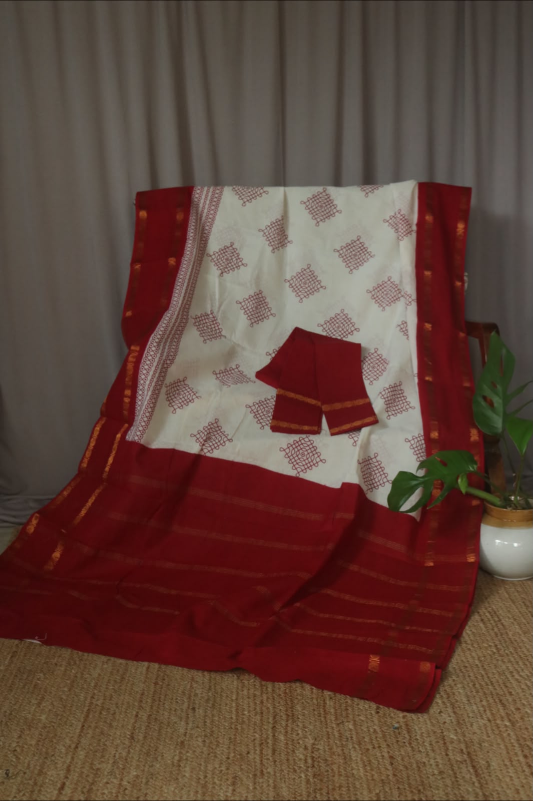KOLAM PRINTED RUDRAKSHA BORDER COTTON SAREE MAROON